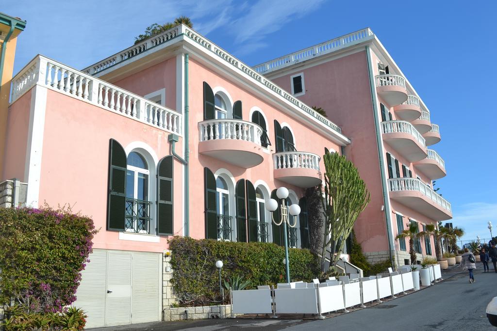Hotel Piccolo Lido Bordighera Exterior foto