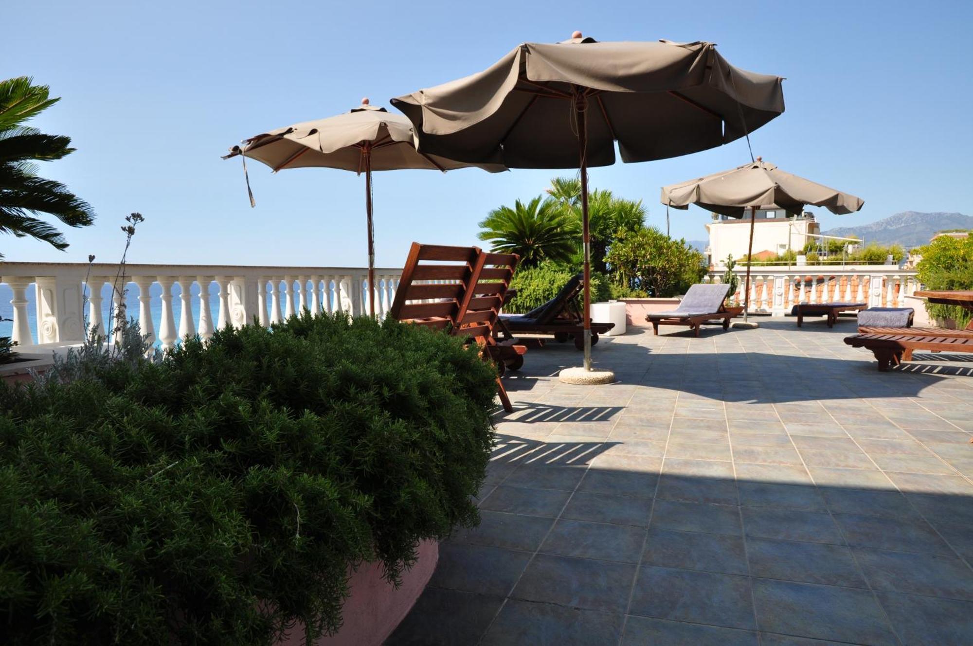 Hotel Piccolo Lido Bordighera Exterior foto
