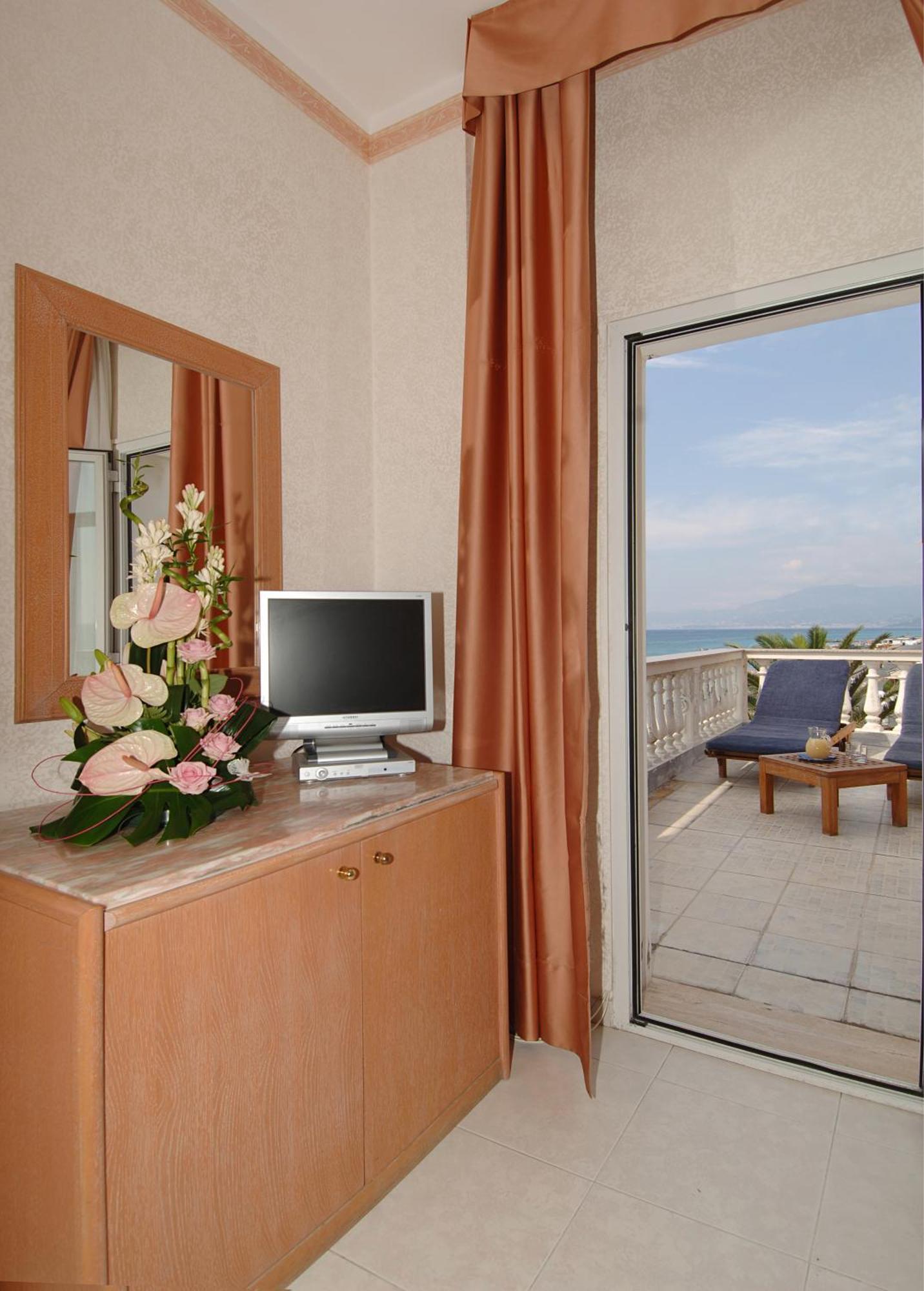 Hotel Piccolo Lido Bordighera Exterior foto